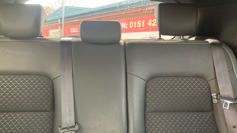 Nissan Juke 1.0 DiG-T 114 N-Connecta 5dr Petrol Hatchback